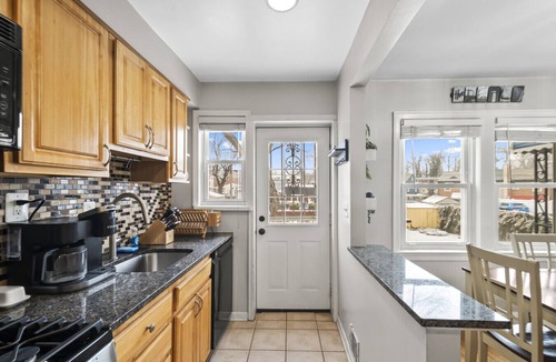 Northeast House | Cozy home Centrally located free parking sleeps 8