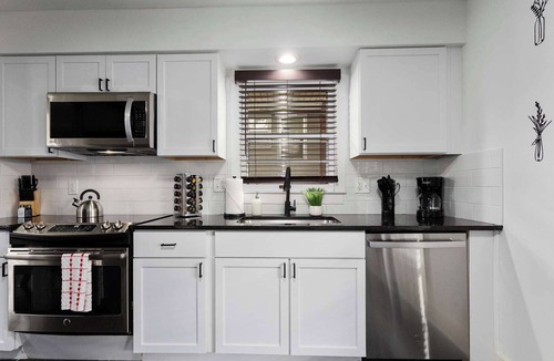 Lenexa House | Cozy Home, FIFA Ready|KingBeds|Fenced Yard