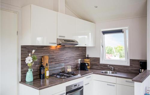 Breukelen House | Cozy Home In Breukelen With Wifi