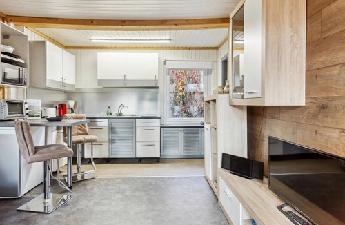 Bungalowdorf an der Talsperre House | Cozy home in Zeulenroda-Triebes with sauna