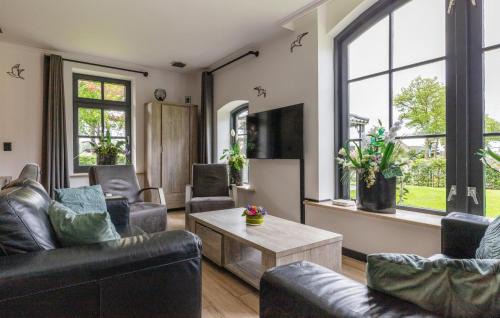 Meer House | Cozy Home In Den Ham With Kitchen