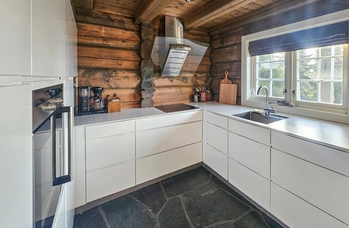 Kroderen House | Cozy home in Eggedal with WiFi