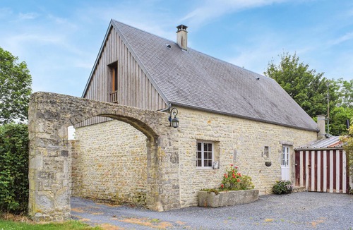 Saint-Germain-du-Pert House | Cozy home in St. Germain du Pert
