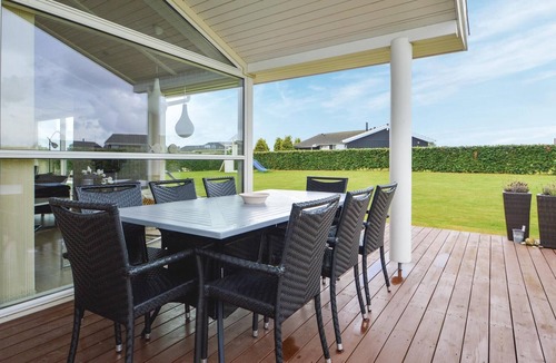 Flovt Strand House | Cozy home in Haderslev with sauna