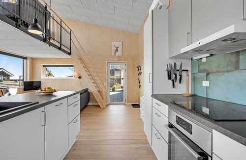 Fynshav House | Cozy home in Haderslev with kitchen