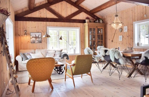 Hol Municipality House | Cozy Home In Hovet With Kitchen