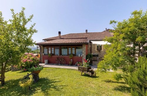 Piazza al Serchio House | Cozy home in Fraz. Cogna, Piazza al