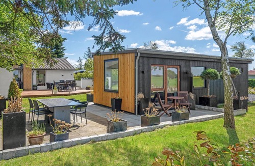 Saksild Strand House | Cozy home in Odder with sauna