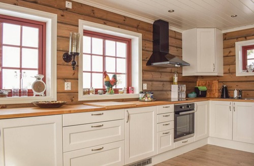 Oyer House | Cozy home in Sjusjøen with kitchen