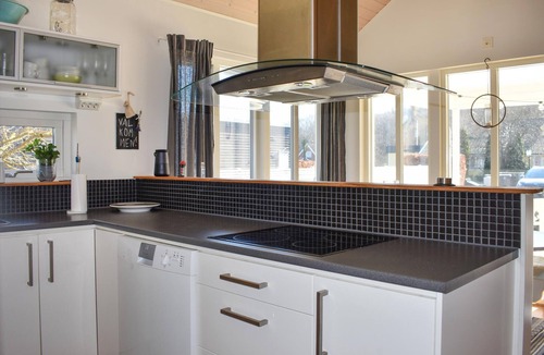 Solvesborg House | Cozy home in Sölvesborg with house sea view