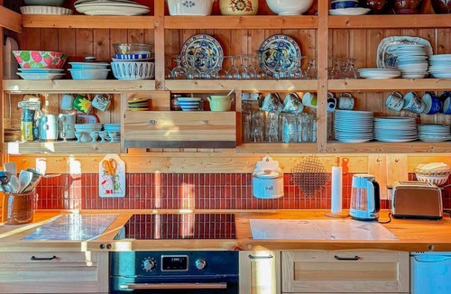 Torjulvagen House | Cozy home in Stangvik with house sea view