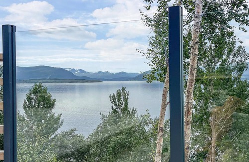 Torjulvagen House | Cozy home in Stangvik with house sea view