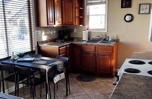 West Allis House | Cozy Home — LOWER unit — in Central Milwaukee