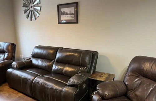 Penn House | Cozy home near Devils Lake, ND (Penn)