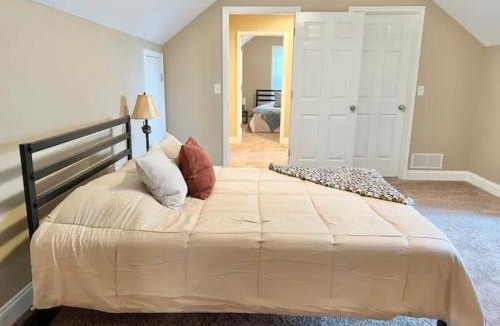 Richmond House | Cozy Home on Golf Course Near I75 and Bucee's