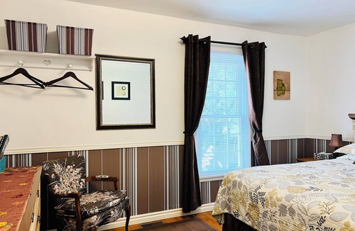 Niagara Falls Bed & Breakfast | Cozy House B&B