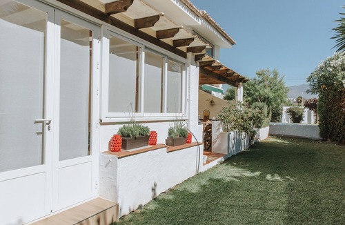 Saladillo-Benamara House | cozy house close to the beach with garden