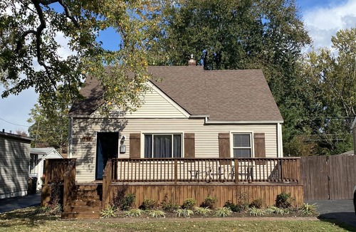 St. Matthews House | Cozy house in the heart of the city!