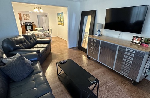 Borger House | Cozy house that can comfortably accommodate up to 6 people.