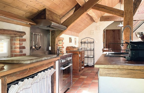 Combreux House | Cozy House with Shared Pool & Tennis Court – Near Chateaux de la Loire