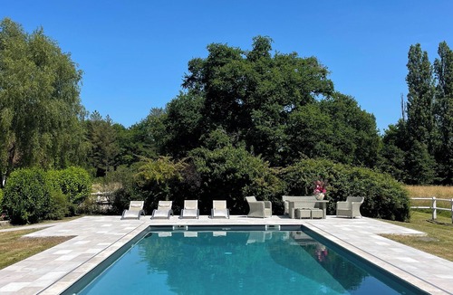 Combreux House | Cozy House with Shared Pool & Tennis Court – Near Chateaux de la Loire