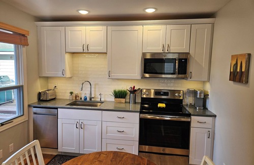 Golden Valley Apartment | Cozy, Immaculate Golden Valley Retreat in Quiet, Central Neighborhood