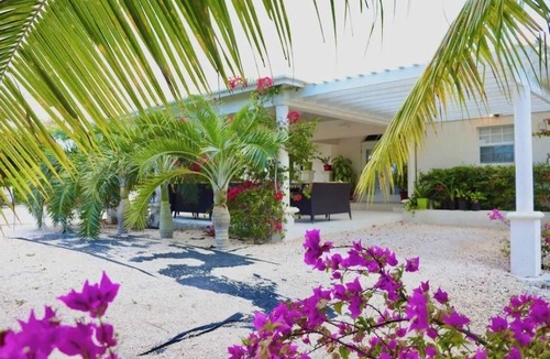Leeward Settlement Apartment | Cozy Island Studio - 5 Min Drive to Grace Bay