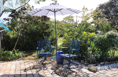 Jensen Beach House | Cozy Jensen Beach bungalow 3 miles to the beach and 1.5 miles to downtown