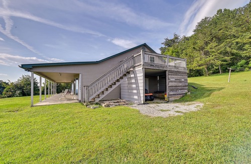 Bethelridge House | Cozy Kentucky Getaway w/Panoramic Farm Views!