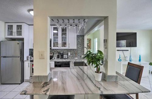 New Town House | Cozy Key West Beach Cottage: Walk to Beaches!