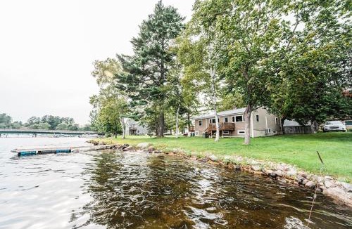 Winthrop House | Cozy Keyes Cottage