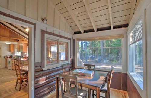 Klamath Falls House | Cozy Klamath Falls Home Near Fishing and Parks!