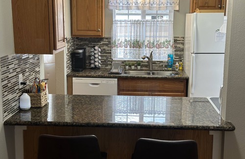 Lake Stevens House | Cozy Lake Stevens family bungalow: peaceful & quiet with a serene backyard.