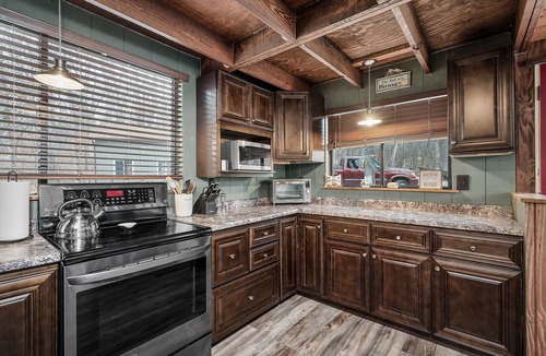 Innsbrook Ski Chalet | Cozy Lakefront Chalet - On A Large Lake - Private Dock w/Boats