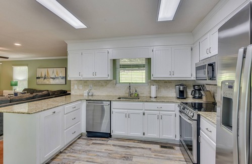 Modoc Shores House | Cozy Lakefront Escape w/Views and Boat Dock
