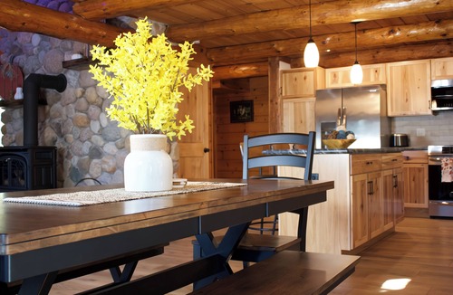 Manitowish Waters Cabin | Cozy Lakeside Log Cabin with fireplaces/Central AC on Manitowish Waters Chain.