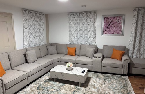 Danvers Apartment | Cozy, Large private room near route 95 Malls/Hospital/Salem in Danvers,MA
