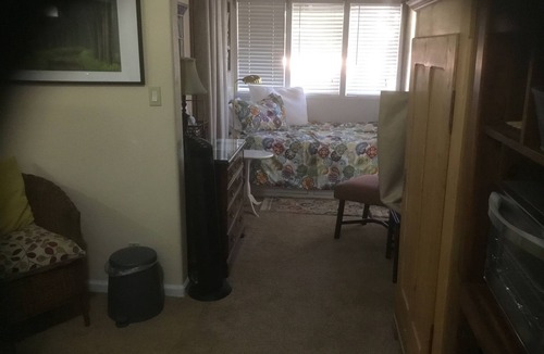 Covell Park House | Cozy Location, close to the University and shopping , by the Greenbelt park
