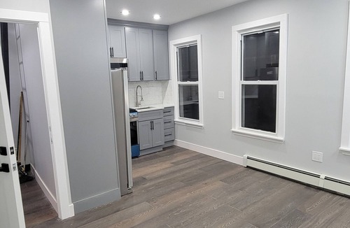 East New York House | Cozy Lodging on Logan St. Super Close to Transportation