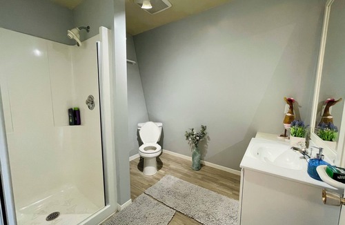 Flat River Apartment | Cozy loft apartment at ocean and river with water access. Pet friendly!