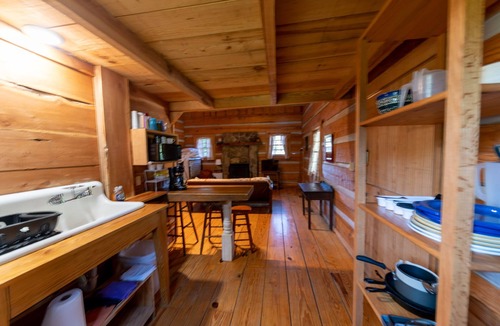 Bruno Cabin | Cozy Log Cabin Near Buffalo River