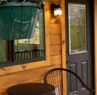 Allegheny Mountains House | Cozy Log Cabin with a Hot Tub near Seneca Rocks, West Virginia - Perfect for a Romantic Glamping Getaway to the Mountains