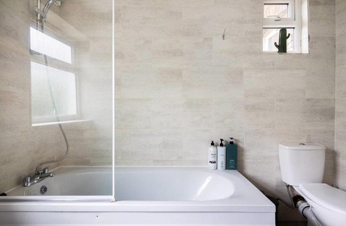 East Walworth Apartment | Cozy London Retreat on Old Kent Road
