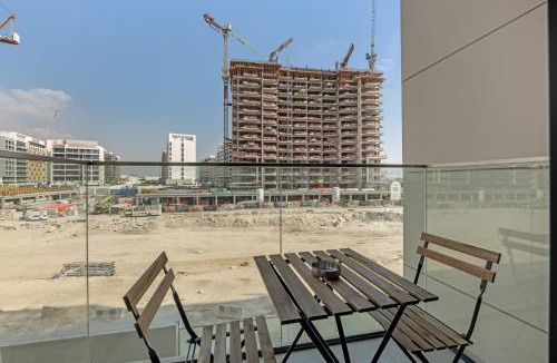 Nad Al Sheba Apartment | Cozy Luxe Studios in Meydan