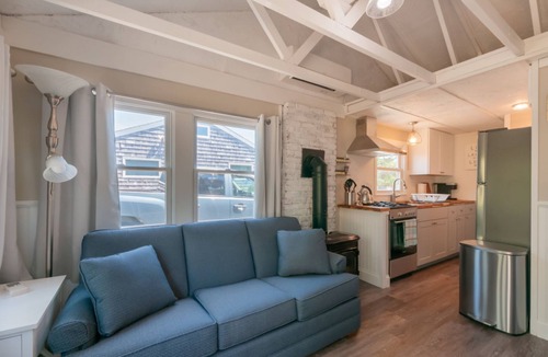East Sandwich Cottage | Cozy Marshfront Cottage Steps from the Beach