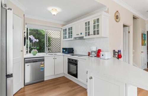 Springfield Lakes House | Cozy Master Room Shared Unit Parking