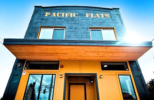 Eastside Apartment | Cozy Micro Suite Unit 10 Sleeps 2 Minutes to Downtown