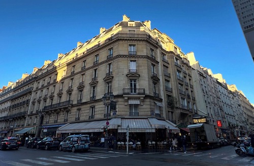 Quartier de la Place-Vendome Apartment | Cozy Mini-Studio for 2 Near Louvre/Metro/Elevator
