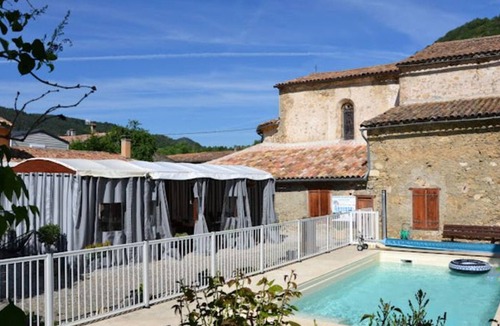 Roquefeuil House | Cozy mobile home with 3 bedrooms and terrace in Roquefeuil