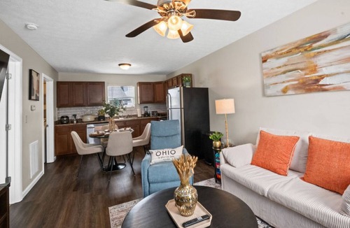 Burlington Apartment | Cozy & Modern 1-Bedroom Downstairs Apartment with King Bed + Queen Sofa Bed